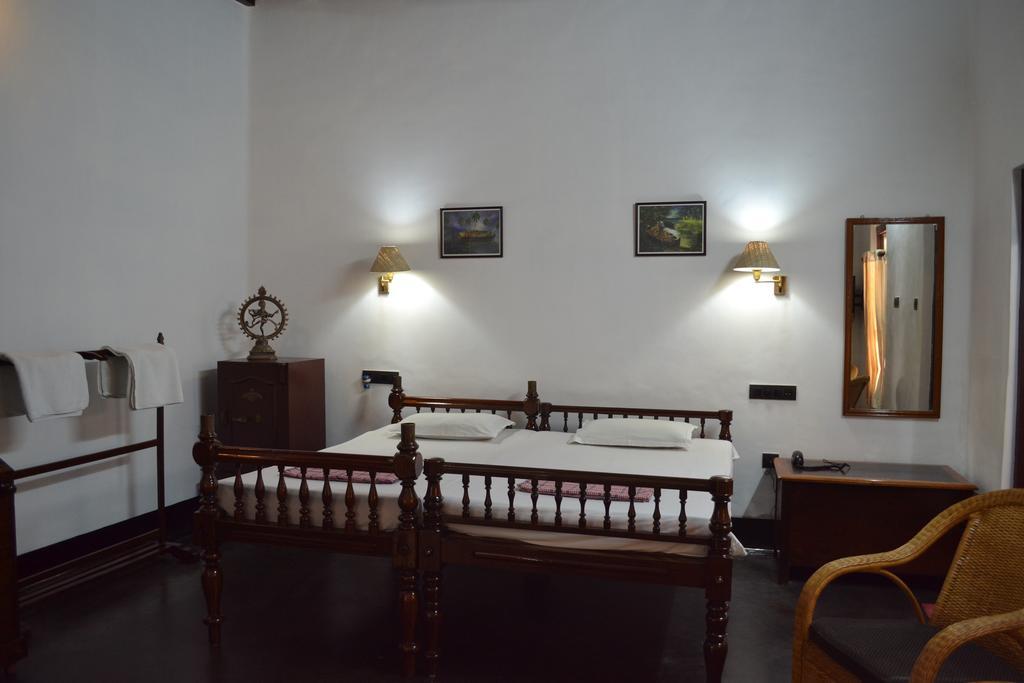 Tharavad Heritage Alappuzha Екстериор снимка